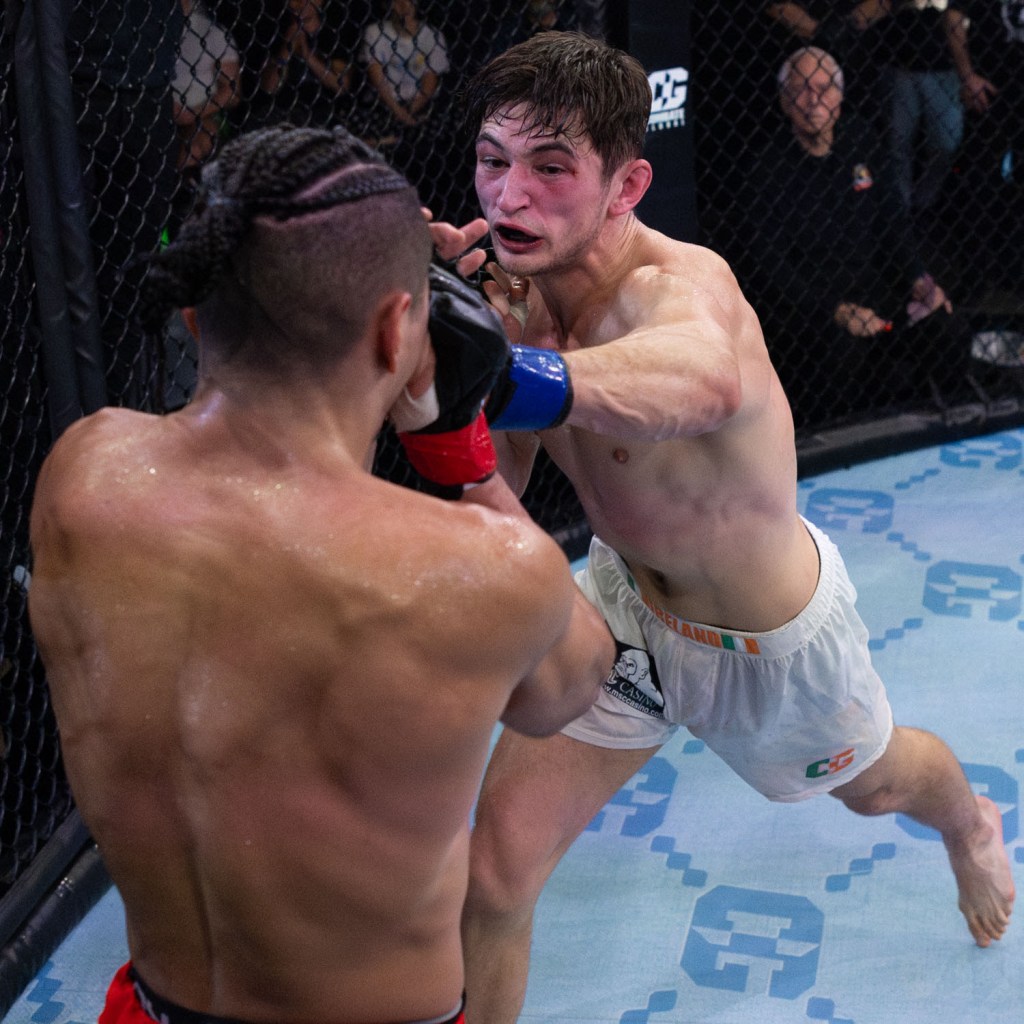 Above: Ireland’s Patrick “The Leech” Lehane (right) squares off with American James “The Alley Cat” Gonzalez in a COMBATE GLOBAL main event on Saturday, May 18, live on Univision. Photo credit: Scott Hirano/COMBATE GLOBAL 