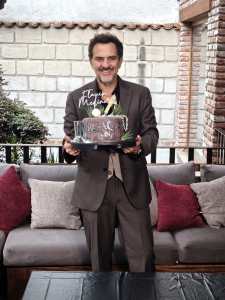 La producción de El Renacer de Luna festejó el cumpleaños del actor Flavio Medina.