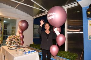 Daniela Romo celebró su cumpleaños con sus compañeros de la producción Corazón de Marruecos (título de trabajo).